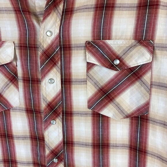Wrangler Western Shirt Red Short Sleeve Pearl Snap Cowboy Lightweight Size L - Picture 2 of 7